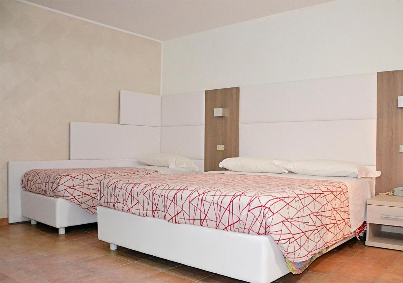 Triple Room,1493661055:JPEG